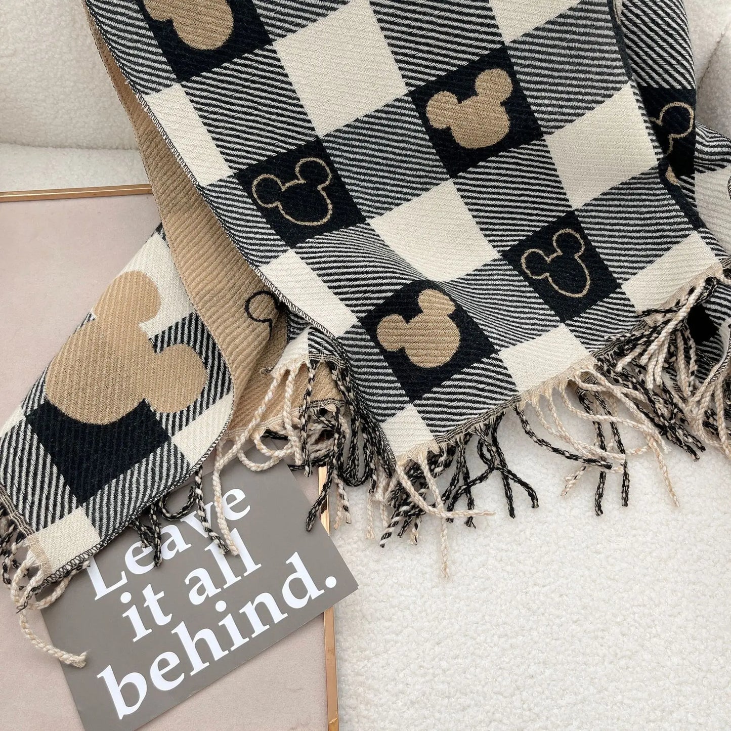 Disney Mickey Mouse Scarf Cartoon Cashmere Thickened Scarf Fashion Girls Winter Warm Shawl New Couple Soft Scarf Christmas Gift