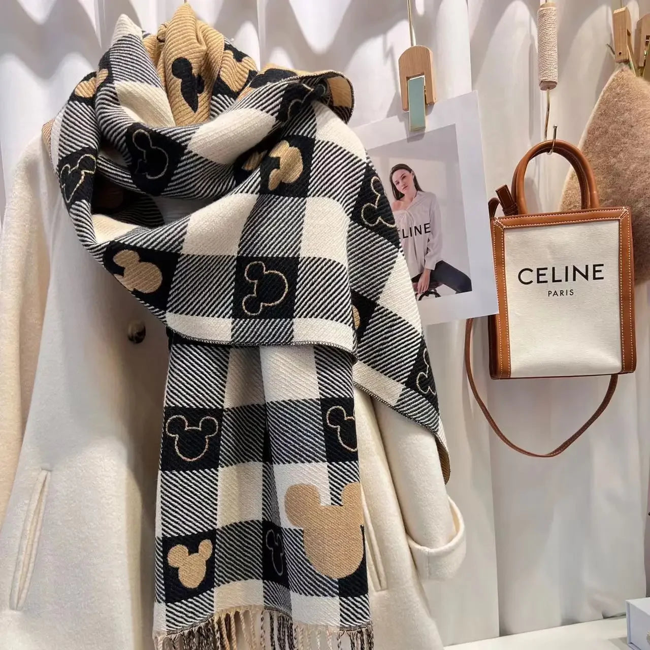 Disney Mickey Mouse Scarf Cartoon Cashmere Thickened Scarf Fashion Girls Winter Warm Shawl New Couple Soft Scarf Christmas Gift